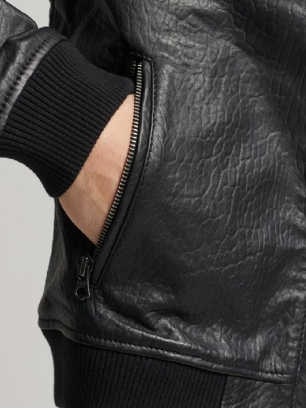 Superdry Men's Black Leather-Style Bomber Jacket - Sleek Zip Front NWT - Picture 5 of 9